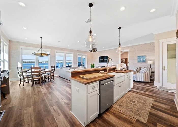 Waterfront Views - Walk To - Heated Pool Gulf Shores