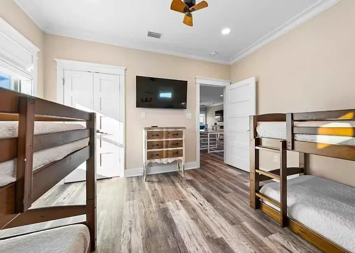 Waterfront Views - Walk To - Heated Pool Gulf Shores