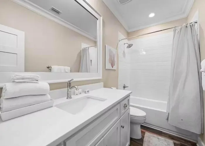 Waterfront Views - Walk To - Heated Pool * Gulf Shores